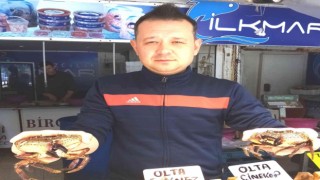 Güneşlenirken avlanan pavurya yengeçler kilosu 80 liradan satılıyor