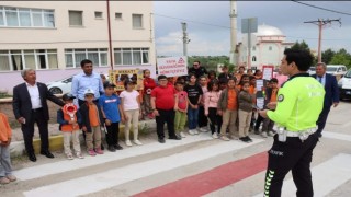 Günyüzü ilçesinde öğrencilere yayalar için güvenli trafik eğitimi verildi