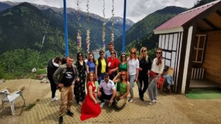Gürcü turistlerden Uzungöle yoğun ilgi