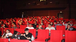 Gürsulullar sinema salonlarını doldurdu