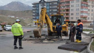 Hakkari Belediyesi ekiplerinden yağmur seferberliği