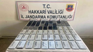 Hakkaride 64 adet kaçak cep telefonu ele geçirildi