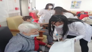 Hasta ve yaşlı hizmetleri eğitimi gören lise öğrencileri Portekizde staj yapıyor