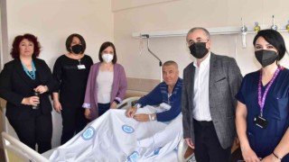 Hastane yönetimi hastaların ve personelin bayramını kutladı