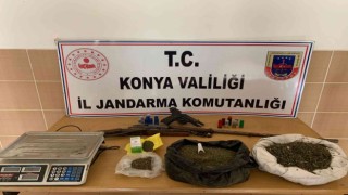 Hüyükte jandarma zehir tacirlerine geçit vermiyor