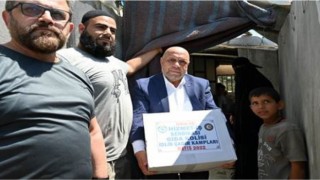 İdlibte yetim öğrenciler sevindirildi