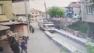 İftar masalarının arasına dalan kamyonet yürekleri ağza getirdi