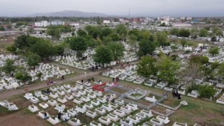 İki yılın ardından mezarlık ziyaretleri tekrar yapıldı