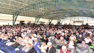 İnönüde 4 bin kişi yağmur duasına çıktı