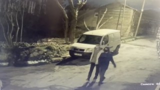 İstanbulda 9 ev soyan hırsızlar kamerada