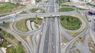 İstanbulda bayramın ilk gününde yollar boş kaldı