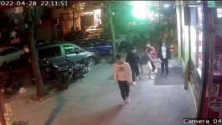 İstanbulda çiğköftecide dehşet anları: Çocukları darbedip bodruma kilitlediler