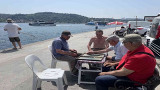 İstanbulda hava sıcaklığı arttı, vatandaşlar sahile koştu