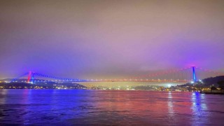 İstanbulda köprüler Trabzonsporun renkleriyle ışıklandırıldı