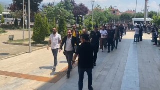 İzmir merkezli uyuşturucu operasyonunda 32 tutuklama