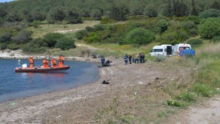İzmirde denizde dalgıç kıyafetli ceset bulundu