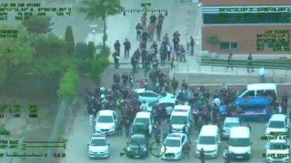 İzmirde film sahnelerini aratmayan operasyonda, uyuşturucu tacirleri yakalandı