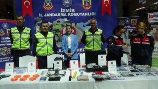 İzmirde jandarmadan Trafik Haftası etkinliği