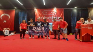 İzmirli öğrenciler Robotex Turkeyde 3 madalya kazandı