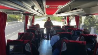 Jandarma vatandaş oldu otobüsleri denetledi