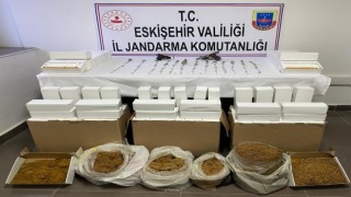 Jandarmadan kaçak tütün ve tarihi eser operasyonu