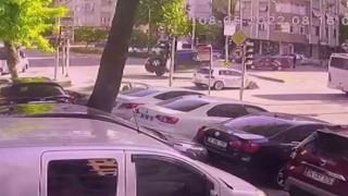 Kadıköyde alkollü sürücünün kaza anı kamerada