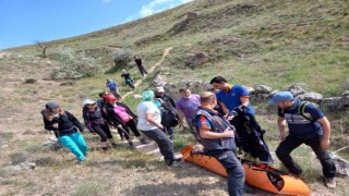 Kapadokyayı gezerken sakatlanan turisti AFAD ekipleri kurtardı