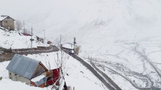 Kar yağışı Rizenin yüksek kesimlerinde etkili oldu