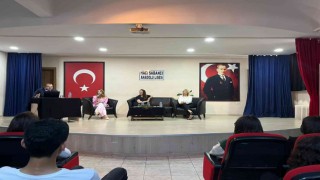 Kariyer Merkezinden lise öğrencilerine eğitim semineri