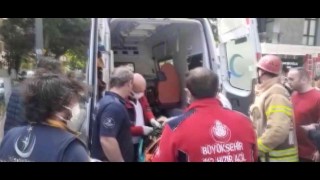 Kartalda 20 metre yüksekten havalandırma boşluğuna düşen çocuk yaralandı