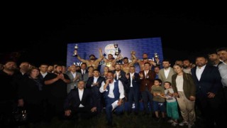 Kaş Belediyesi 1.Yağlı Güreşlerinde başpehlivan İsmail Balaban oldu