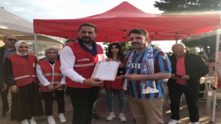 Kaymakam Yapıcıdan Kızılaya teşekkür belgesi