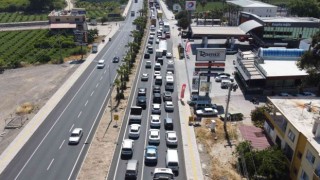 Kaza sonrası 2 kilometre kuyruk oluştu
