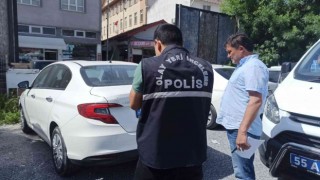 Kiraladığı aracı otoparkta terk edip Almanyaya gitti