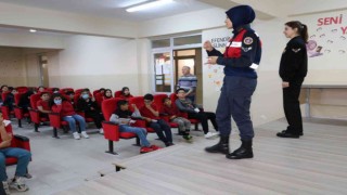 Kırklarelinde öğrencilere “Kariyer Olarak Jandarma” anlatıldı