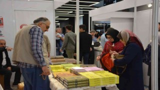 Kitap Fuarında İhlas Medya Grubu standına yoğun ilgi