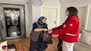 Kızılay bayramda onları unutmadı