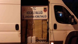 Kocaelide bin 400 litre bandrolsüz etil alkol ele geçirildi