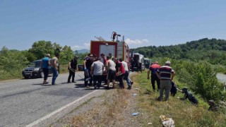 Kontrolden çıkan araç dereye düştü: 1 kişi halatla kurtarıldı