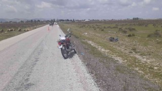 Konyada motosikletler çarpıştı: 3 yaralı