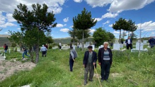 Köylüler mezarlık ve merada sondaj nöbetine başladı