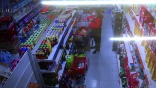 Küçükçekmecede hırsızlık yapanları market sahibi yakaladı