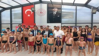 Kumlucada yüzme şenliği düzenlendi
