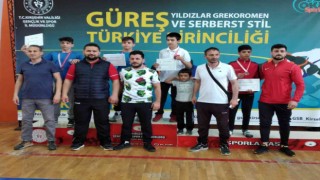 Kütahyalı pehlivanlar Türkiye Şampiyonu oldu