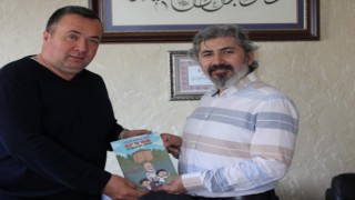 Leblebi kokulu şehir kitap severler ile buluştu