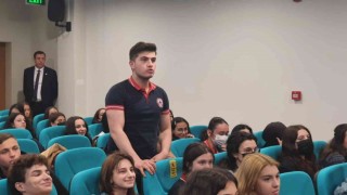 Lise öğrencilerine meslekler tanıtıldı