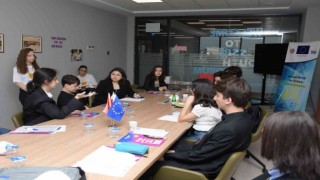 Liseli gençler Gençlik Forumunda buluştu