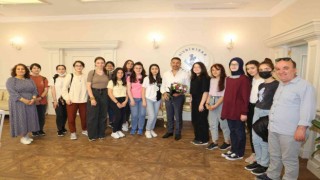 Liseli öğrenciler Kilim Müzesi ile şampiyonaya gitmeye hak kazandı