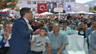 Mahalle muhtarından Başkan Çelike övgü