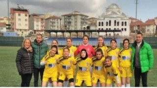 Malatya Bayanlar futbol takımı, ligi namağlup tamamladı